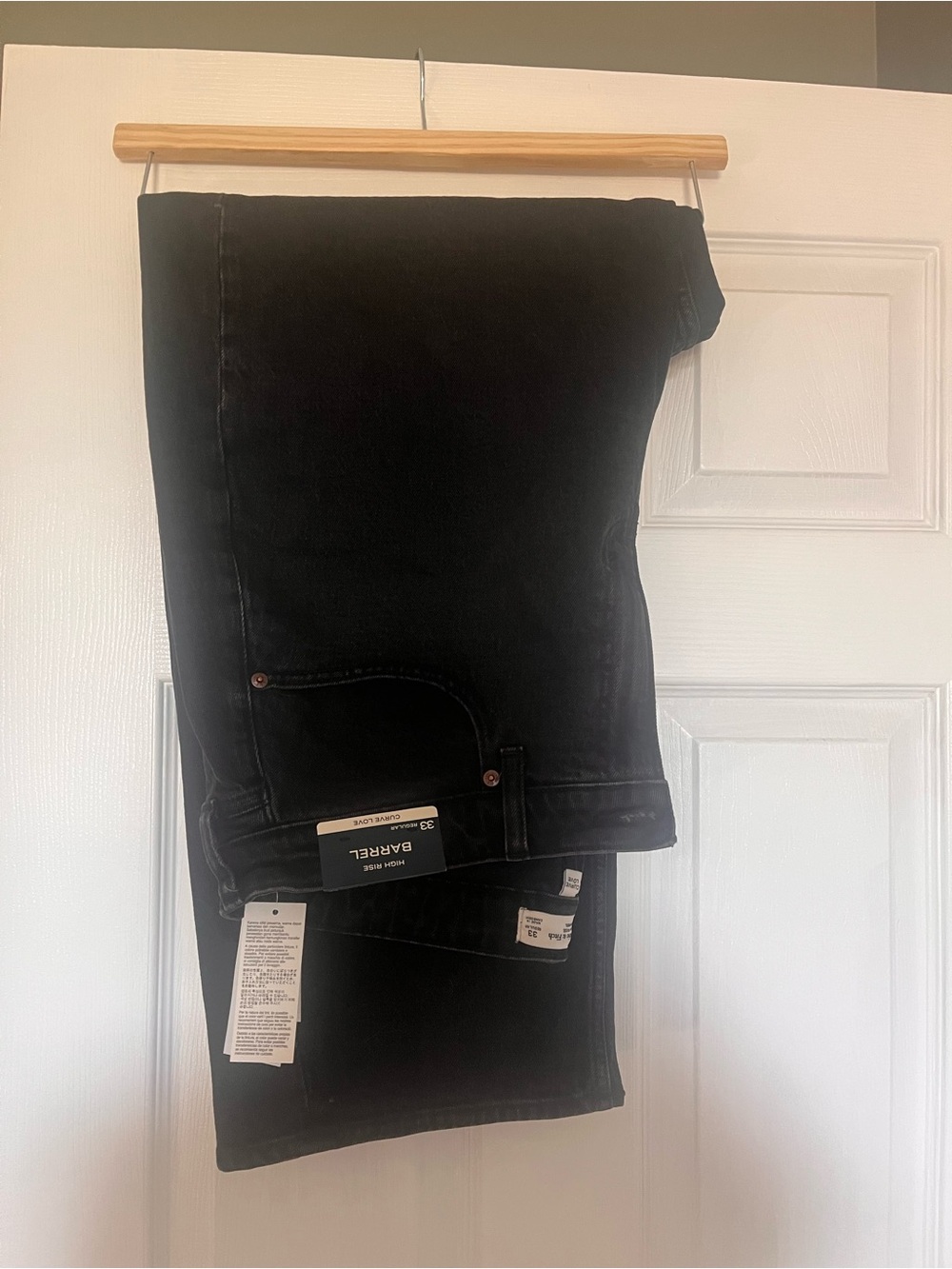 Abercrombie & Fitch (Curve Love) Women’s High-Rise Black Barrel Jeans